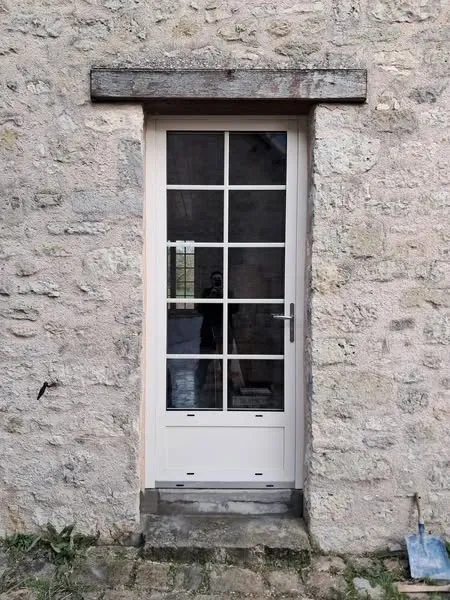 Menuisier près de Escrennes